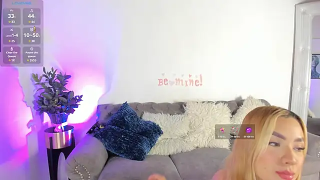 Snapshot of Sofi_Vasquez chatting on February 2025 11:53:02 PM Sofi Vasquez online show from February 2025 11:53:02 PM