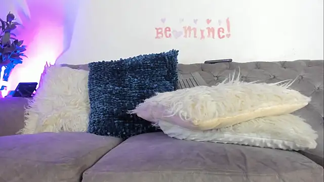 Snapshot of Sofi_Vasquez chatting on February 2025 01:51:01 AM Sofi Vasquez online show from February 2025 01:51:01 AM