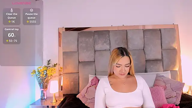 Snapshot of Sofi_Vasquez chatting on September 2025 09:16:02 PM Sofi Vasquez online show from September 2025 09:16:02 PM