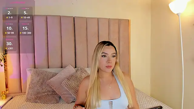 Snapshot of Sofi_Vasquez chatting on November 2025 10:52:01 PM Sofi Vasquez online show from November 2025 10:52:01 PM