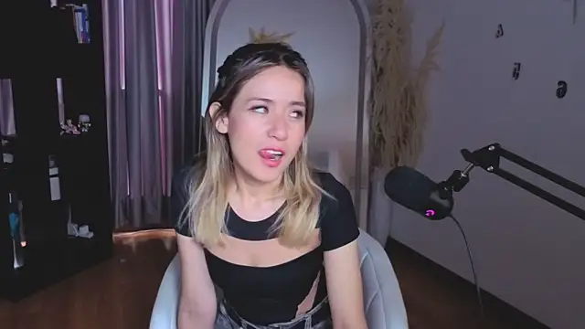 sexfire lalita online show from November 2025 08:31:01 PM