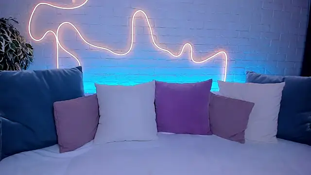 rossy babe  online show from October 2025 12:11:02 AM