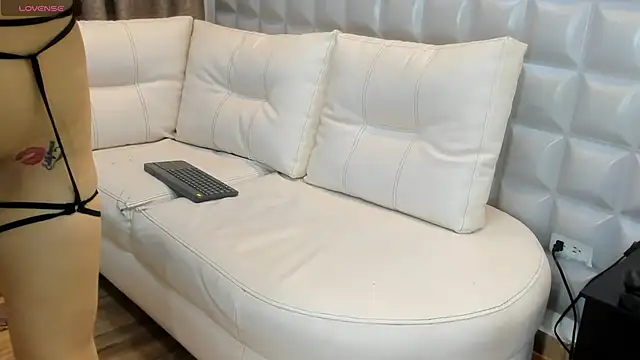 Snapshot of valentinasu1 chatting on February 2025 04:16:01 PM valentinasu1 online show from February 2025 04:16:01 PM