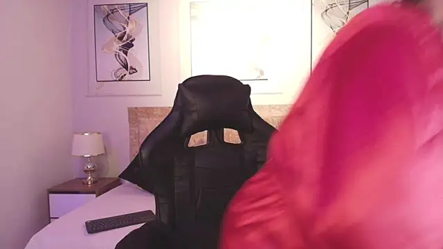 lyn adamns online show from December 2024 02:38:02 PM