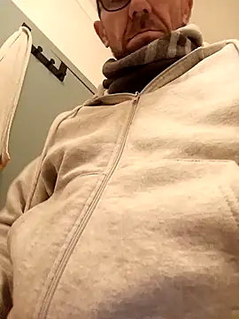 jonyfree1978 online show from December 2025 10:39:02 PM