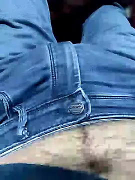 fuckboi2103 online show from January 2025 09:59:01 AM