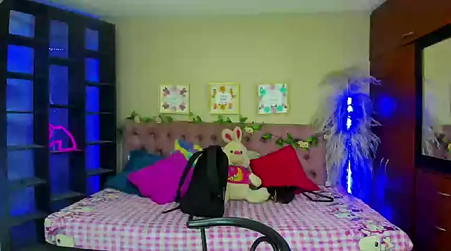 Lia Keen online show from January 2025 07:27:01 PM