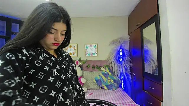 Lia Keen online show from February 2025 07:54:02 PM