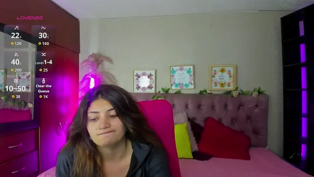 Lia Keen online show from October 2025 07:52:01 PM