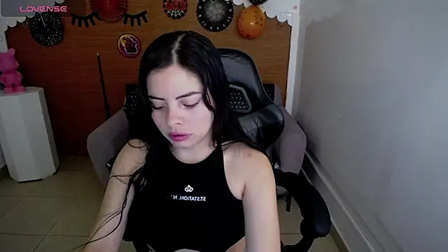 Chinatsu t online show from October 2025 12:49:02 PM