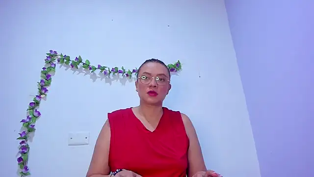 nicollee18 online show from January 2025 09:01:02 AM