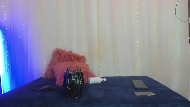 Itsme Daniela online show from December 2024 02:53:01 PM