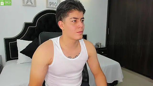 MaxxiCruz online show from January 2025 06:35:01 PM