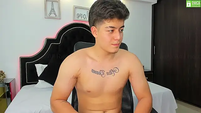 MaxxiCruz online show from February 2025 01:02:01 AM