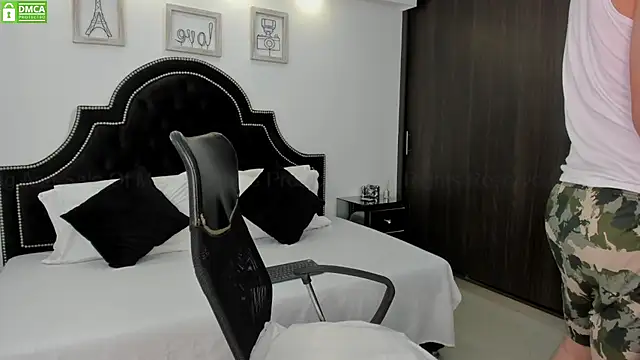 MaxxiCruz online show from February 2025 05:32:02 PM