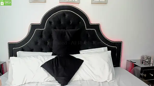 MaxxiCruz online show from February 2025 02:51:02 AM