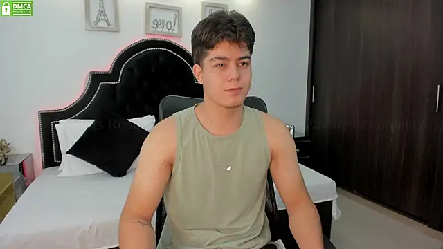 MaxxiCruz online show from February 2025 05:53:02 PM