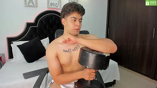 MaxxiCruz online show from March 2025 04:56:01 AM