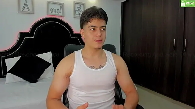 MaxxiCruz online show from March 2025 01:37:01 AM