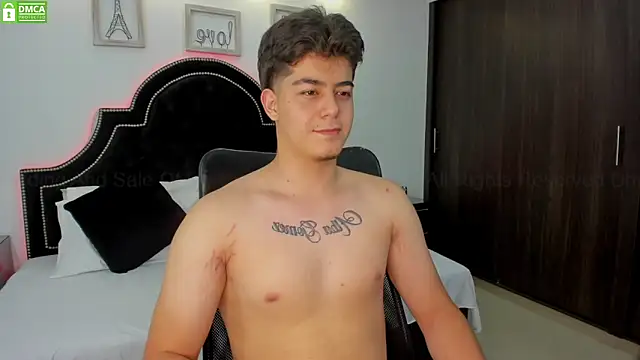 MaxxiCruz online show from March 2025 05:22:02 AM