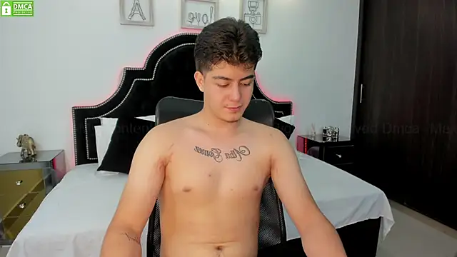 MaxxiCruz online show from March 2025 04:52:01 AM