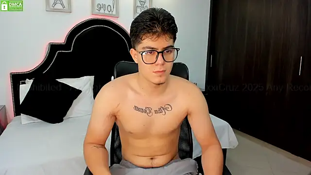 MaxxiCruz online show from March 2025 04:49:02 AM