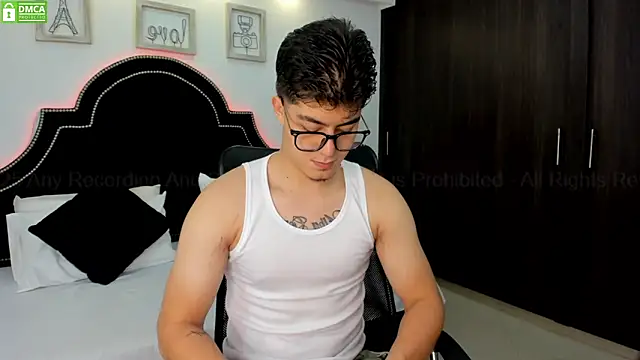 MaxxiCruz online show from March 2025 02:16:01 AM