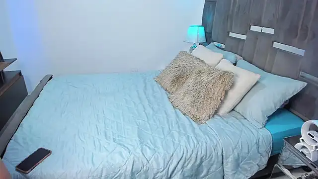 Snapshot of Alexawhiittee chatting on January 2025 04:33:02 AM Alexawhiittee online show from January 2025 04:33:02 AM