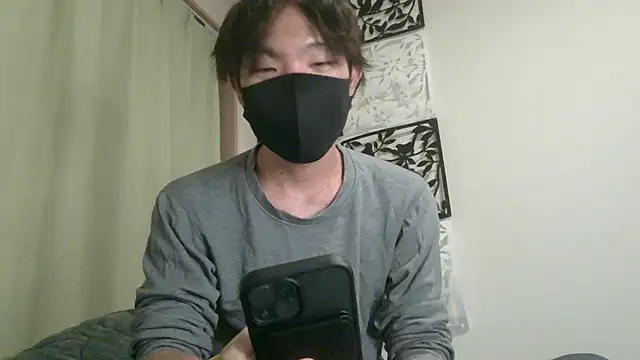 Snapshot of UKI06 chatting on December 2024 01:00:01 PM UKI06 online show from December 2024 01:00:01 PM