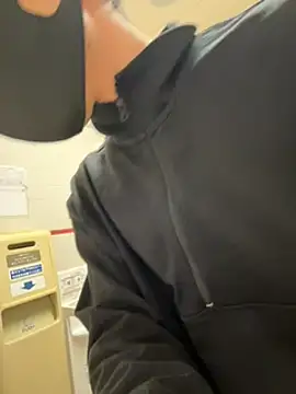 Snapshot of UKI06 chatting on January 2025 07:59:01 AM UKI06 online show from January 2025 07:59:01 AM