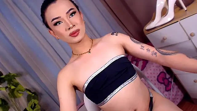 Dimpledimps69 online show from February 2026 01:43:01 PM