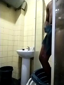 Polygamist online show from September 2025 05:42:01 AM