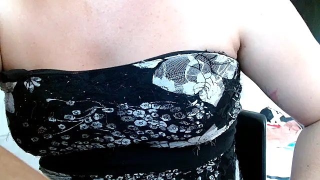 smithdara online show from September 2025 08:21:02 PM