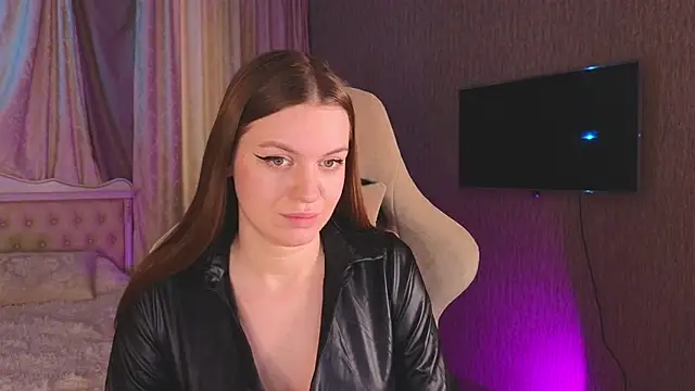 Lovella Lips online show from January 2025 10:27:02 AM