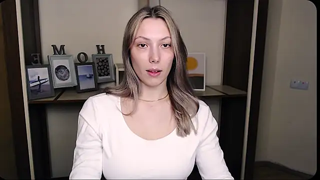 VanessaMay  online show from March 2026 04:40:02 PM