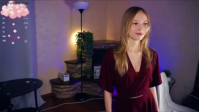 Snapshot of LynetBurby chatting on December 2024 07:32:02 PM LynetBurby online show from December 2024 07:32:02 PM