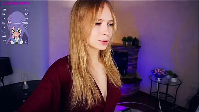 Snapshot of LynetBurby chatting on December 2024 07:52:02 PM LynetBurby online show from December 2024 07:52:02 PM