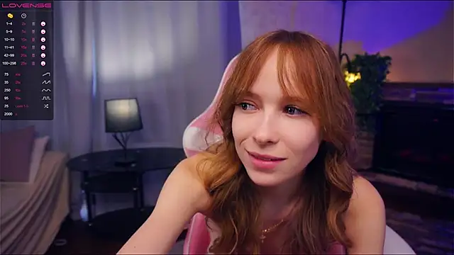 Snapshot of LynetBurby chatting on March 2025 01:41:01 PM LynetBurby online show from March 2025 01:41:01 PM