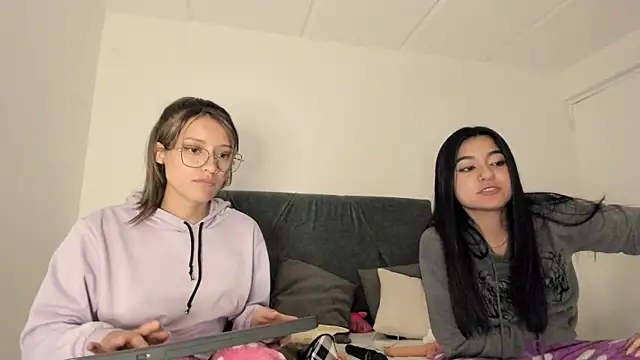 Gabby and Alice online show from December 2024 09:23:02 PM