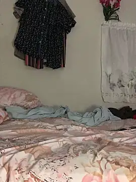 Snapshot of Johnras121 chatting on February 2026 02:07:02 AM Johnras121 online show from February 2026 02:07:02 AM