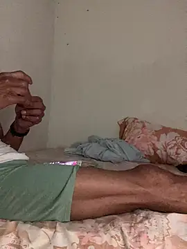 Snapshot of Johnras121 chatting on March 2026 01:20:01 AM Johnras121 online show from March 2026 01:20:01 AM