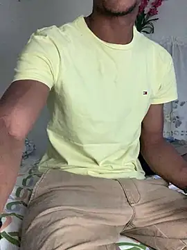 Snapshot of Johnras121 chatting on April 2026 11:05:02 PM Johnras121 online show from April 2026 11:05:02 PM