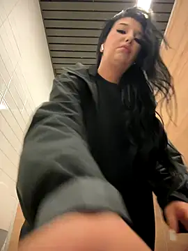 Tisha Busty online show from November 2025 10:38:01 AM