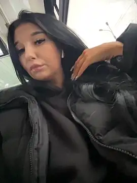 Tisha Busty online show from November 2025 12:38:01 PM