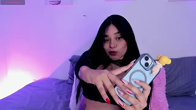 Snapshot of Sofi-James chatting on February 2025 10:09:02 PM Sofi-James online show from February 2025 10:09:02 PM