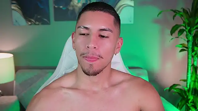 Aaronfox x online show from January 2025 11:18:02 PM