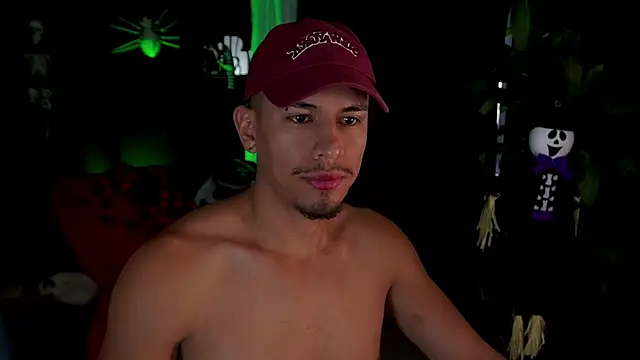 Aaronfox x online show from October 2025 12:17:02 PM