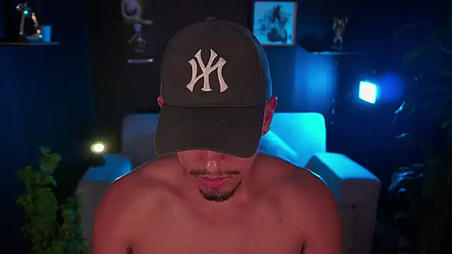 Aaronfox x online show from November 2025 10:37:01 PM