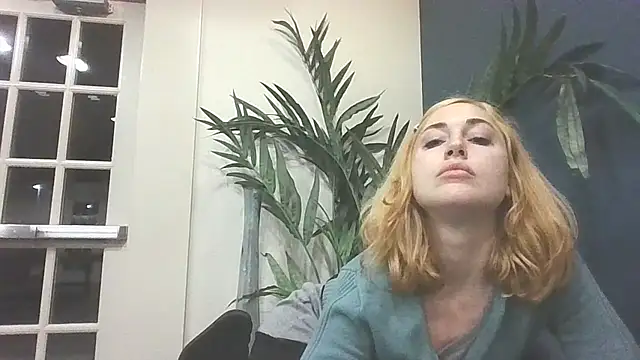 Snapshot of PompasPurpleriver chatting on February 2025 09:00:02 AM PompasPurpleriver online show from February 2025 09:00:02 AM