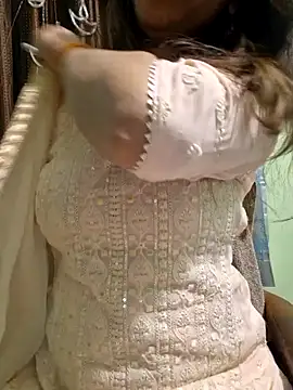 Snapshot of MIss-Naina chatting on December 2024 03:46:01 PM MIss-Naina online show from December 2024 03:46:01 PM